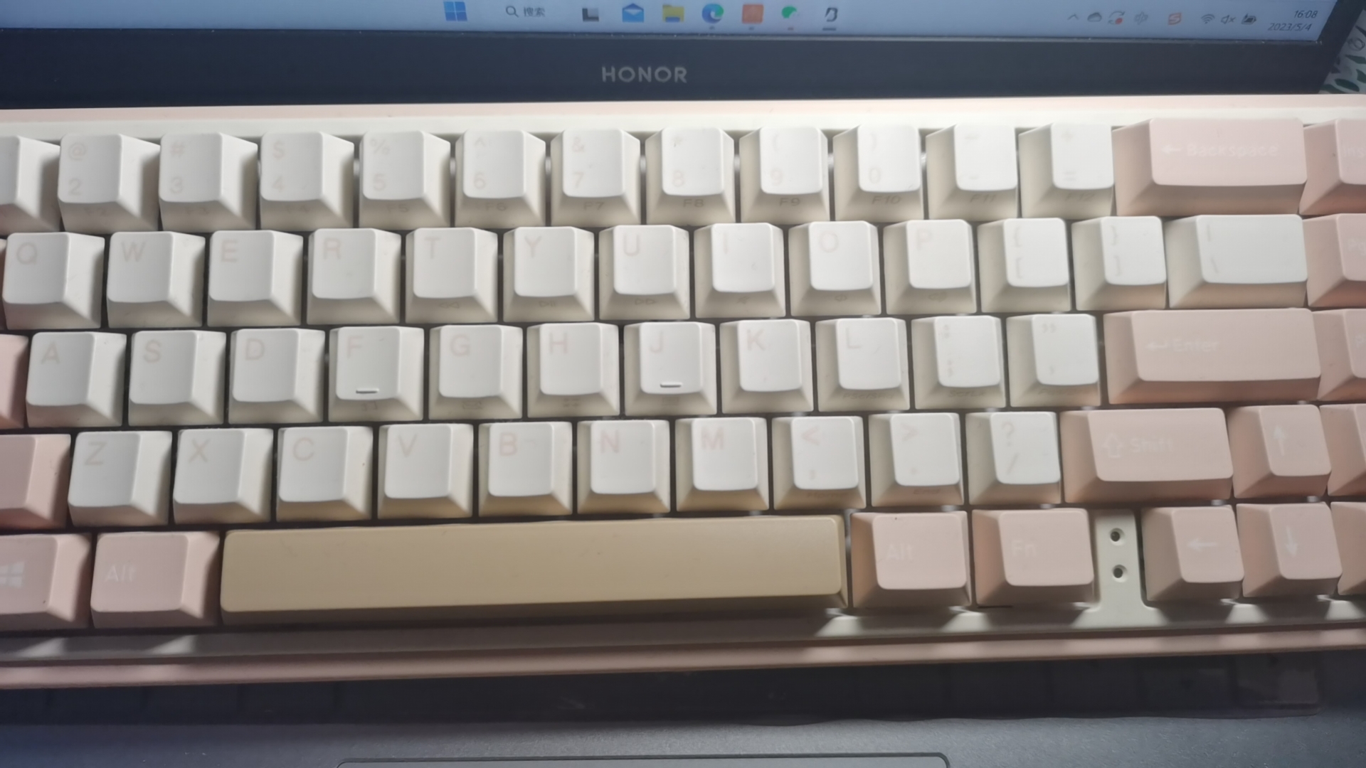 我可以做一些文字录入和校对等工作，打字快且准确