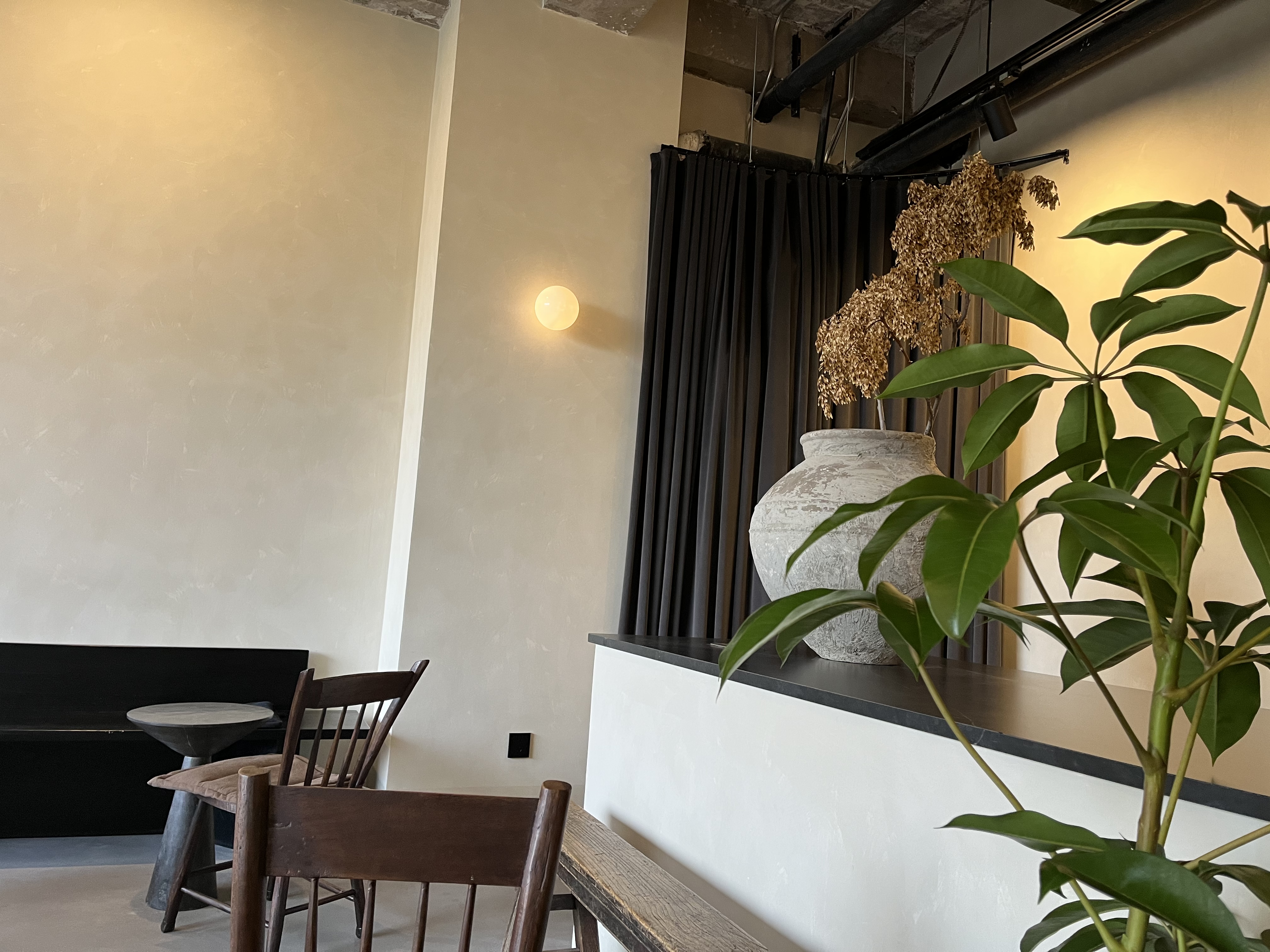 我可以美化5➕张ppt，尤其擅长咨询金融投行风格