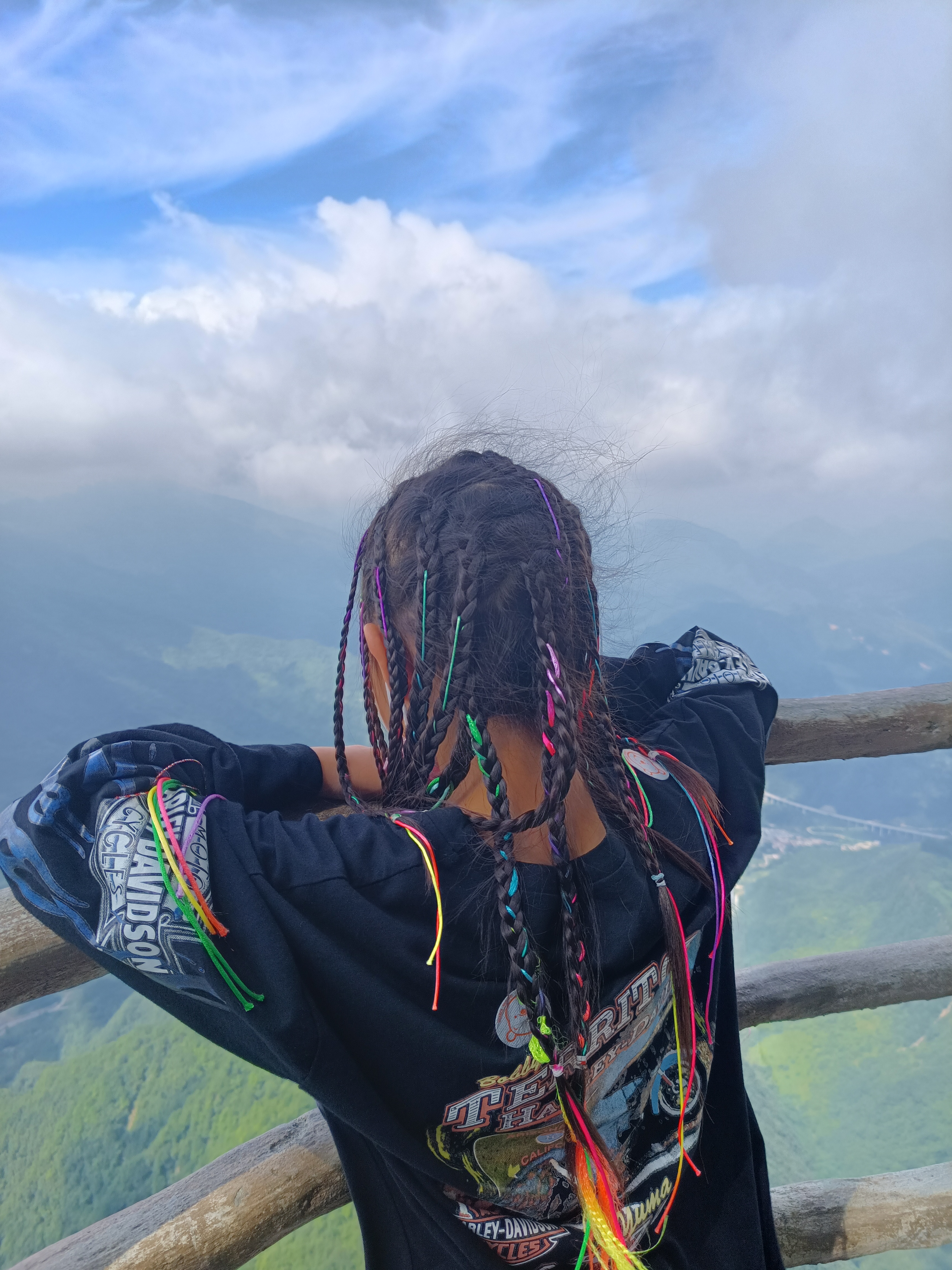 我可以帮小朋友做一个脏辫等