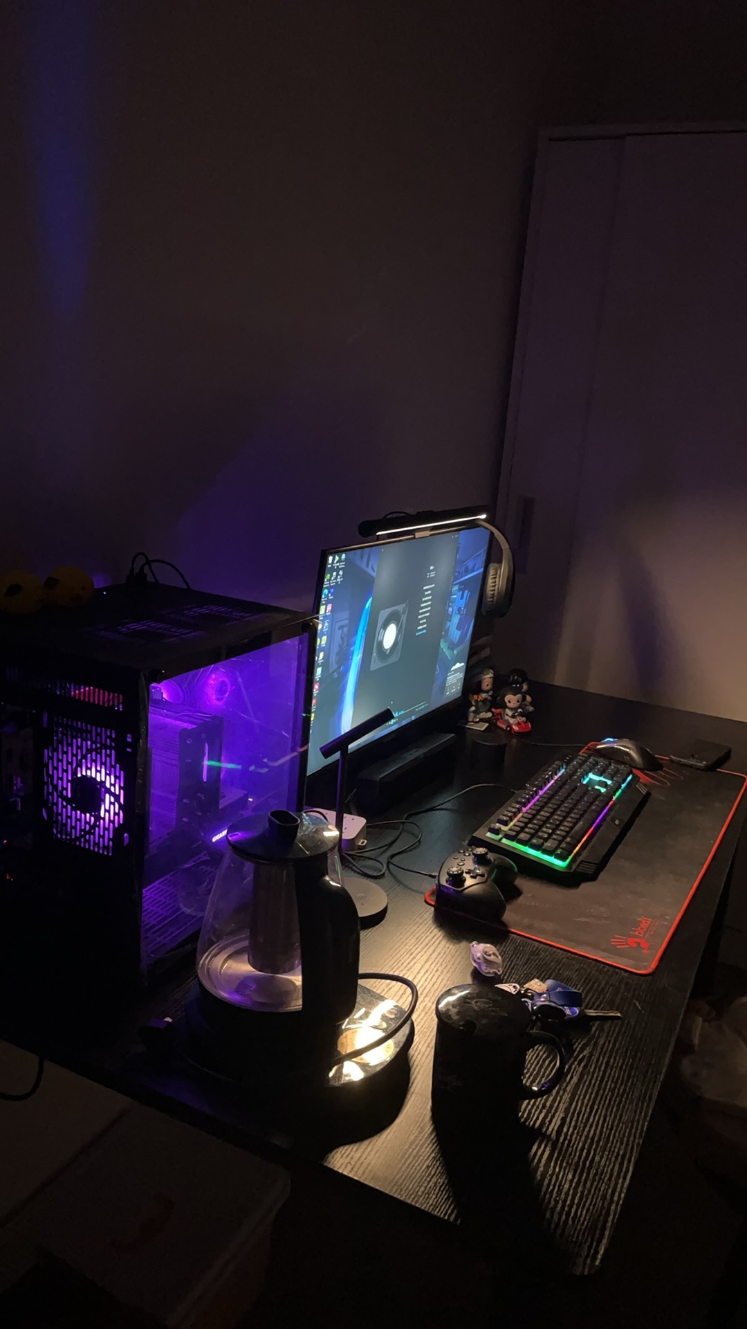 我可以陪玩任何PC端游戏，没有可以买。时间20:00-02:00。听话无情绪。