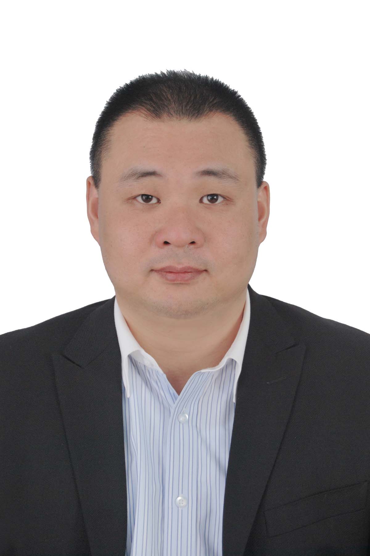 我可以用20多年的地产从业经历，指导企业与个人进行房地产买卖交易、市场与价值分析、投营管理与操作等