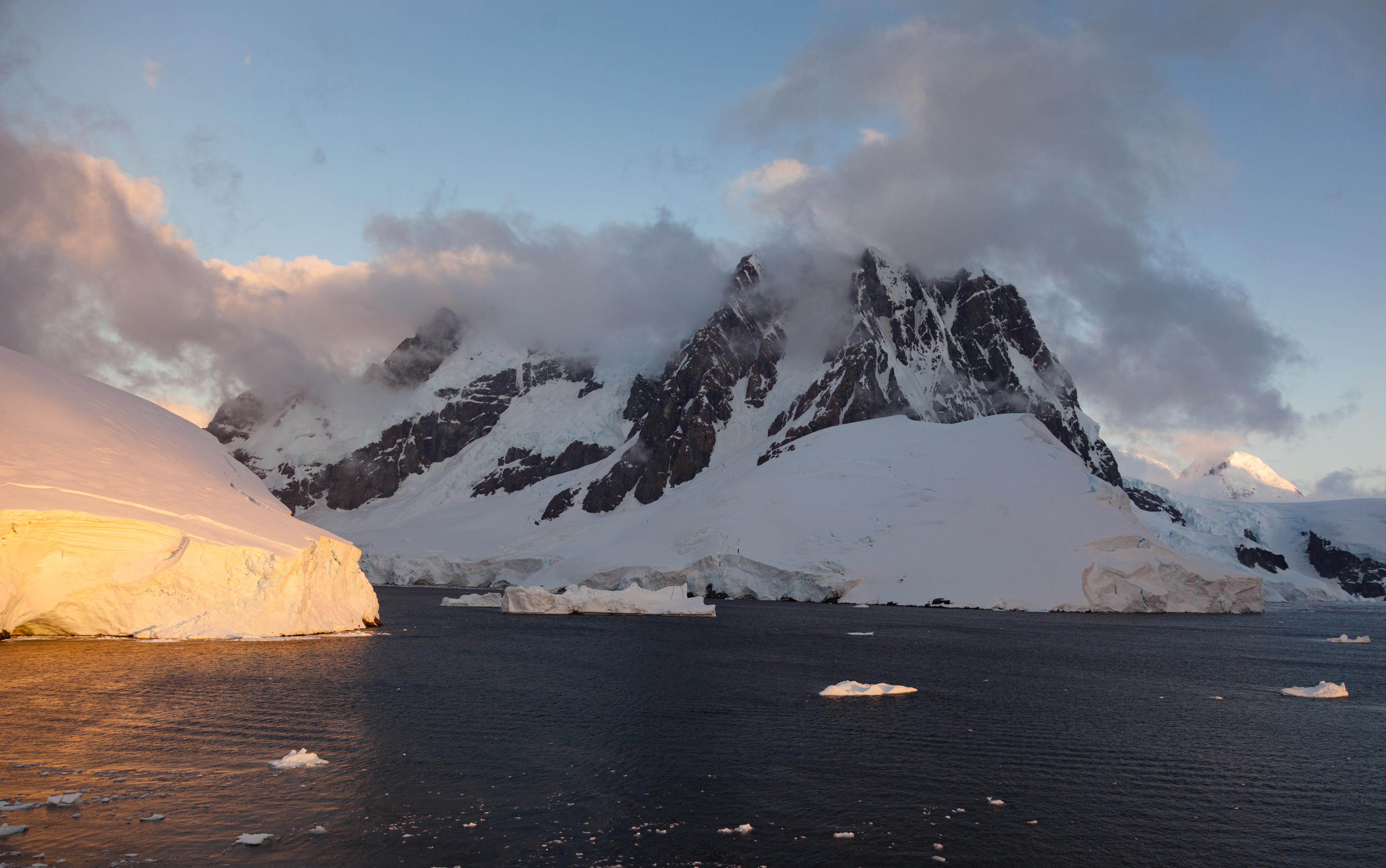 我可以数据分类分级指导咨询，网络安全技术方案、政企合作解决方案，5000字文档