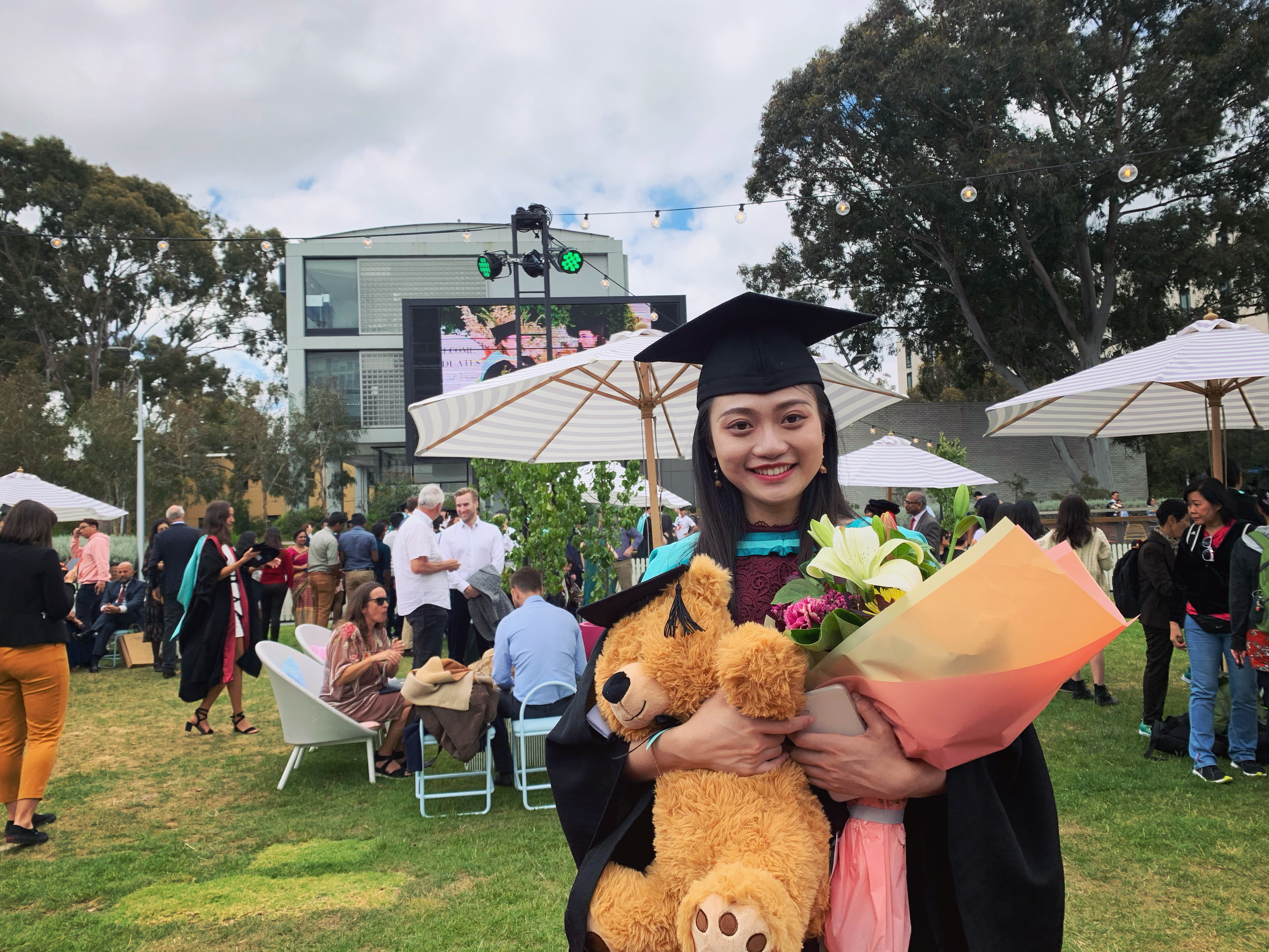 我可以完成翻译1000字以上英文文稿