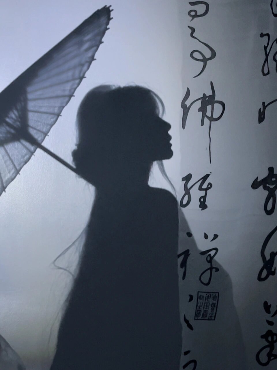 我可以陪你玩游戏，聊天，情感咨询师1