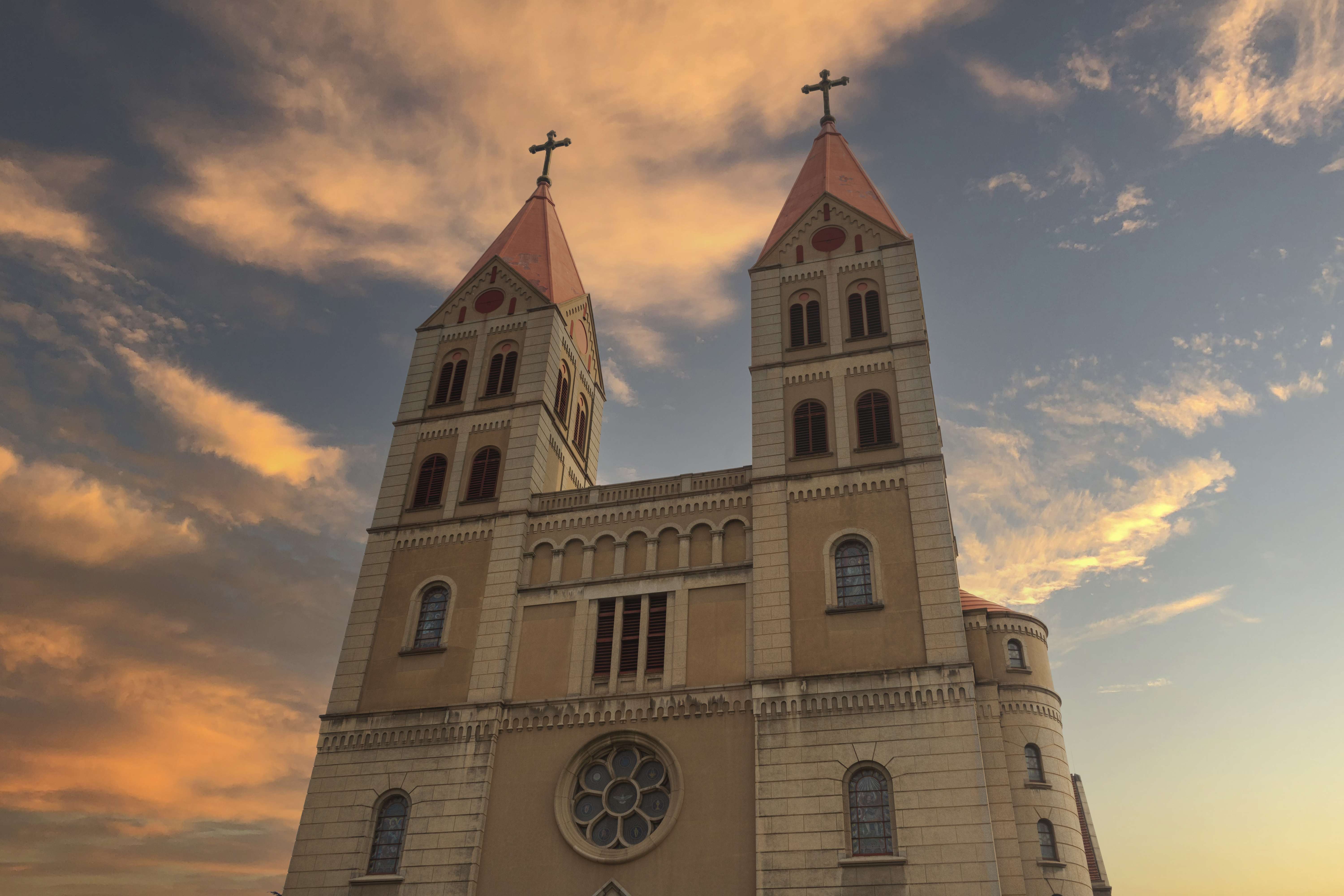 我可以翻译1500字以上的英文文章和中英互译