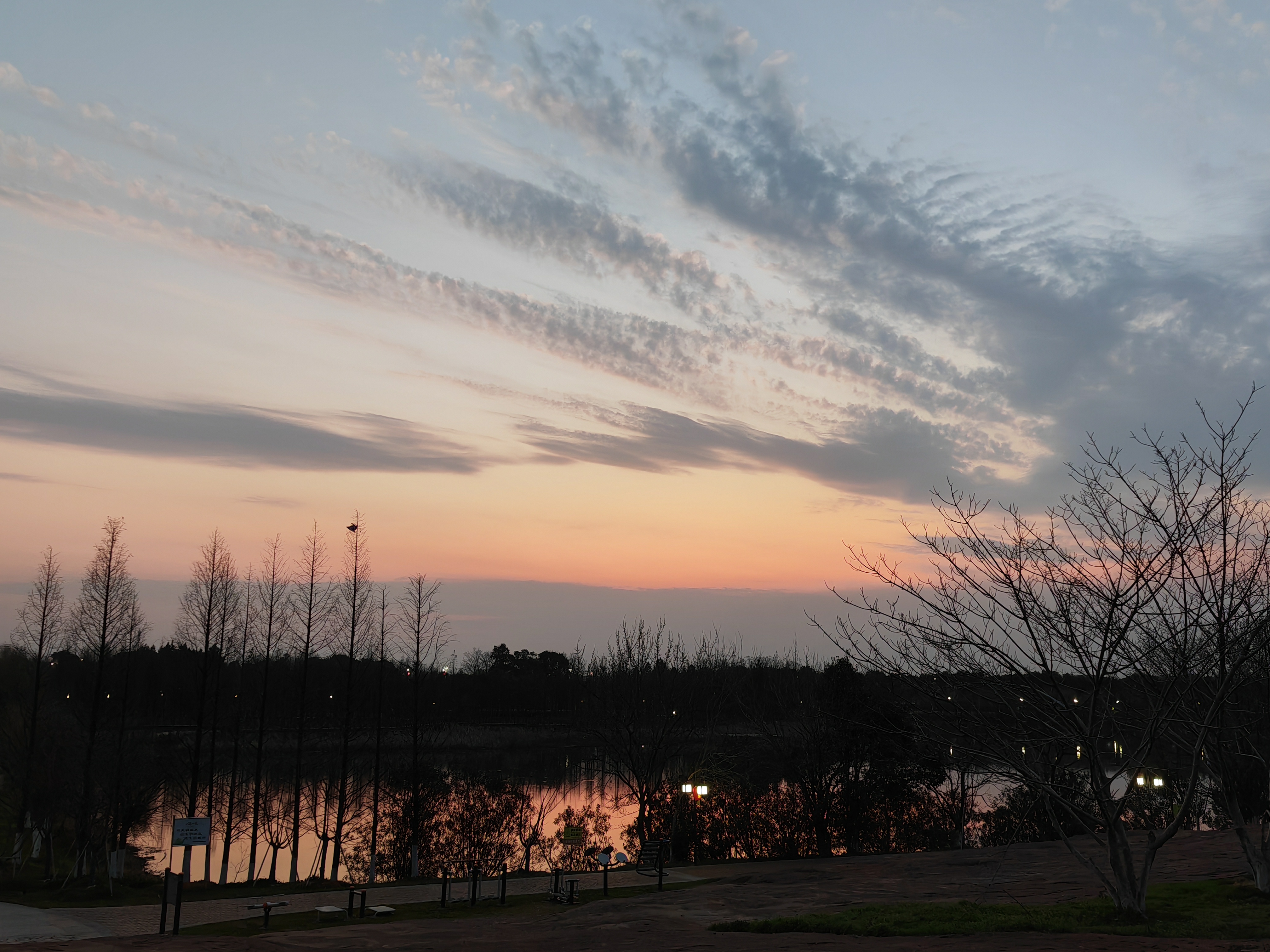 我可以游戏陪玩两局