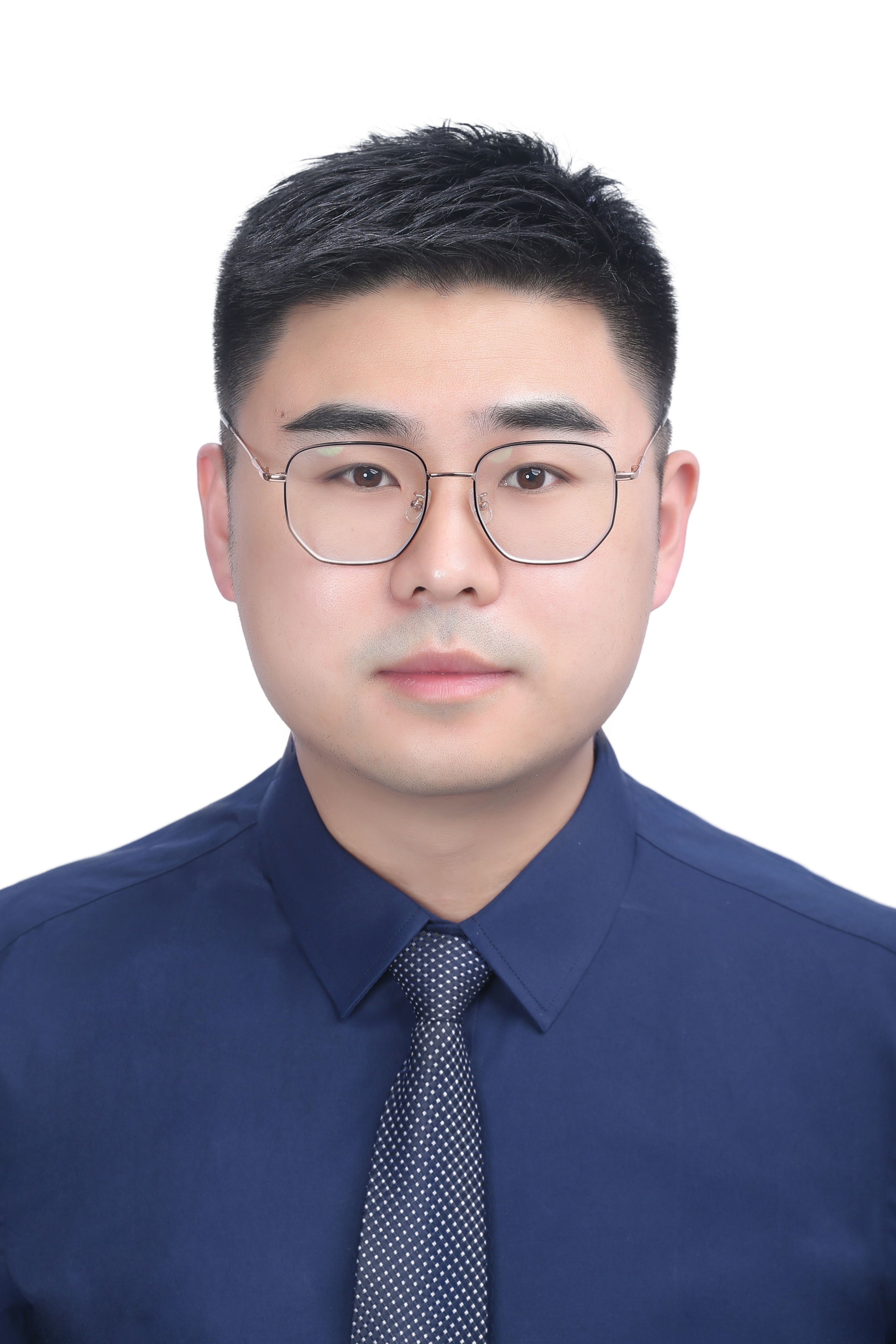 我可以操作广点通，效果通，京准通等多家主流媒体广告投放平台，结束后2天内，完成15—20页复盘PPT