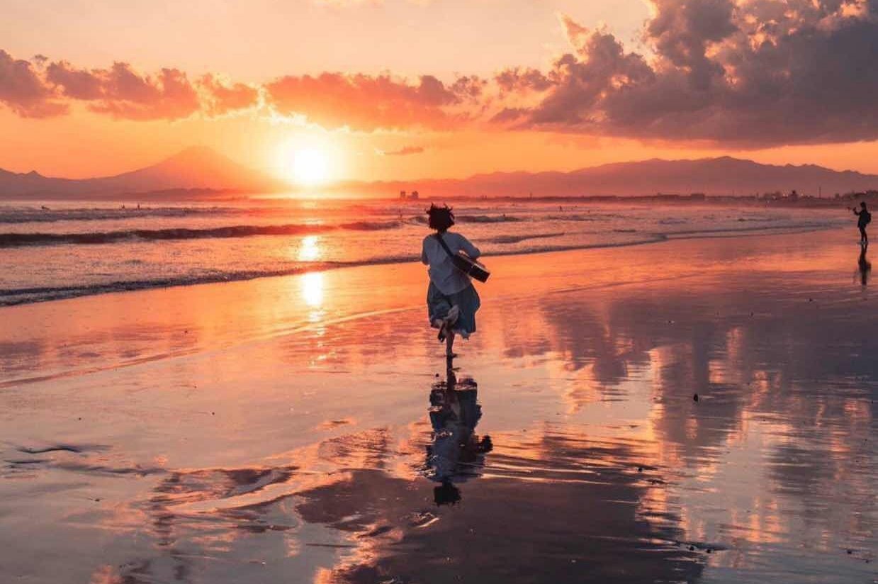 我可以写一篇买货文案，擅长香氛、护肤，消费品类