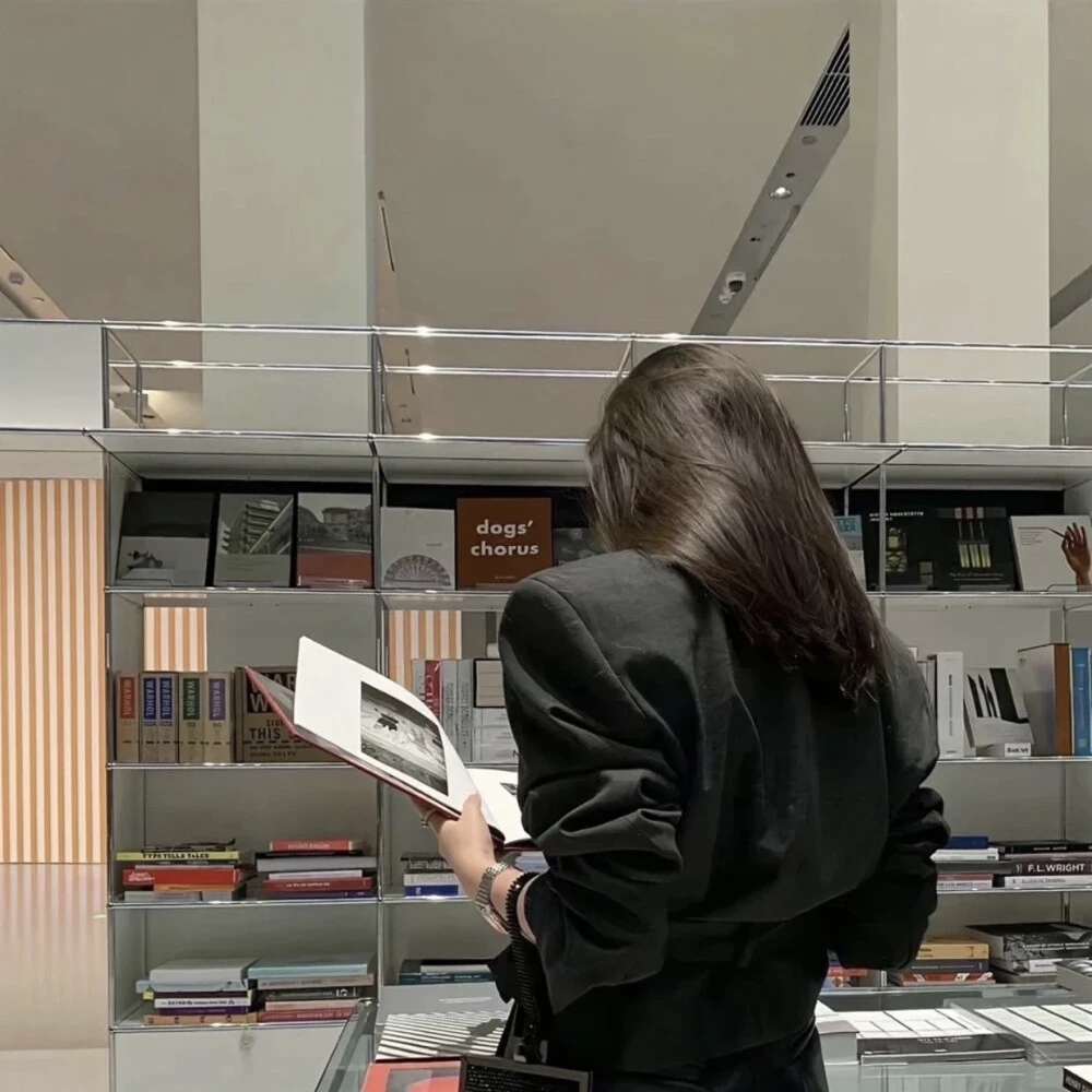 我可以作视频配音或者书籍，500字文稿配音，或者叫起服务