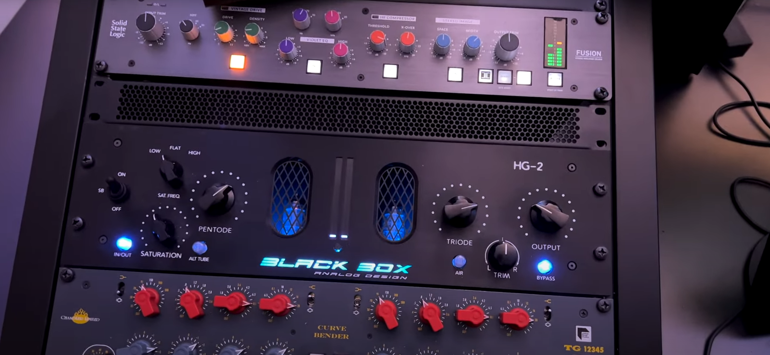 我可以用硬件做1首歌曲母带处理工作！