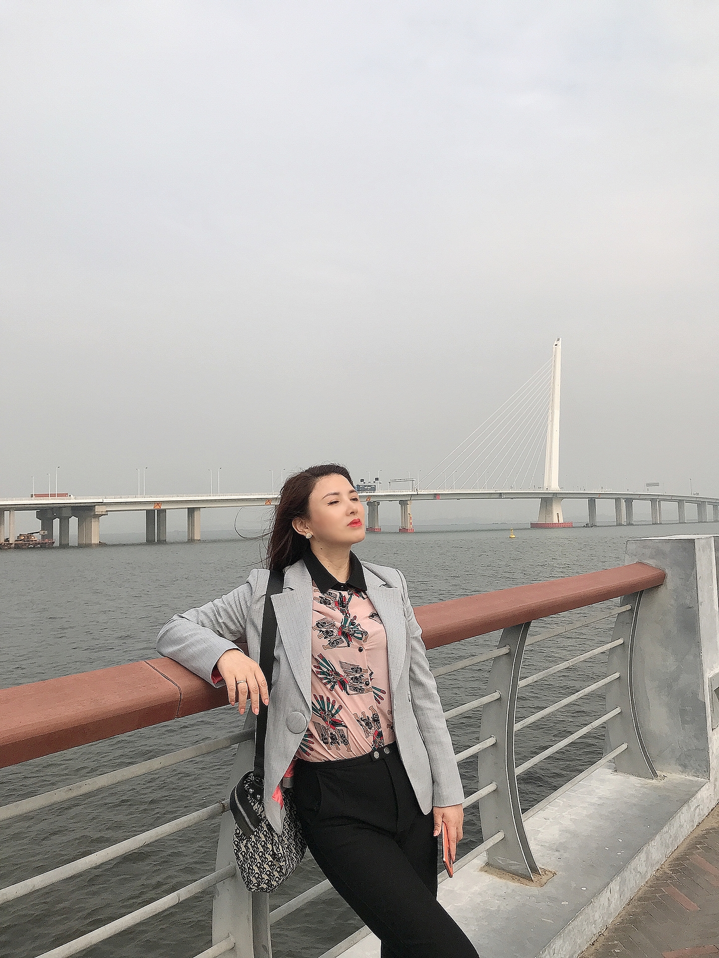 我可以倾听分析一小时情感困扰