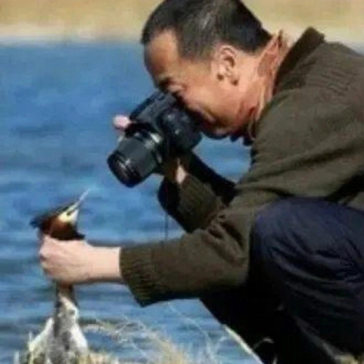 我可以完成爆款视频或图文的文案撰写和视频的剪辑。也可以完成500字的知乎/微博等渠道的产品宣传文案的编写