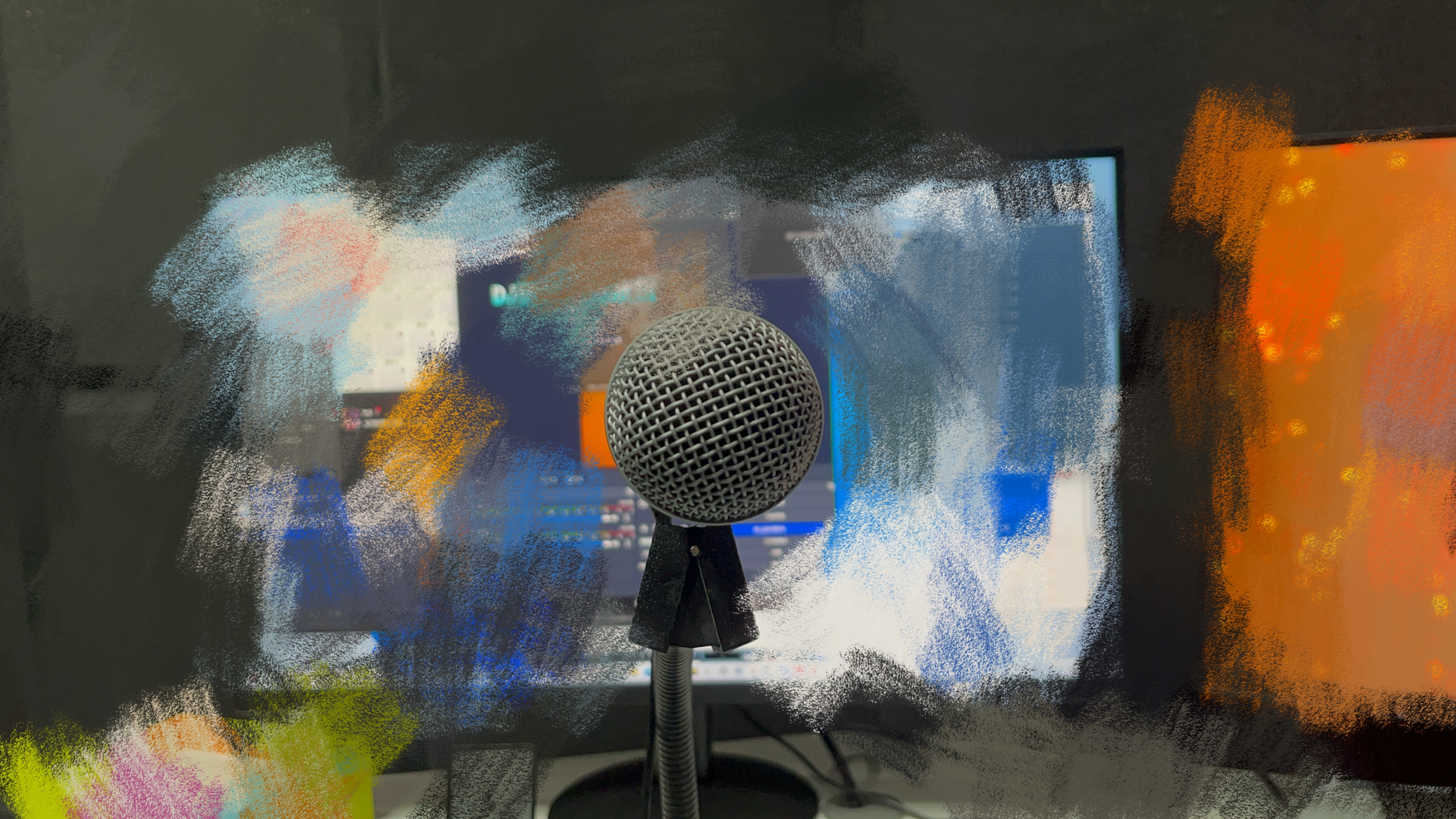 我可以完成1篇多声线的女声配音，会简单日语和英语