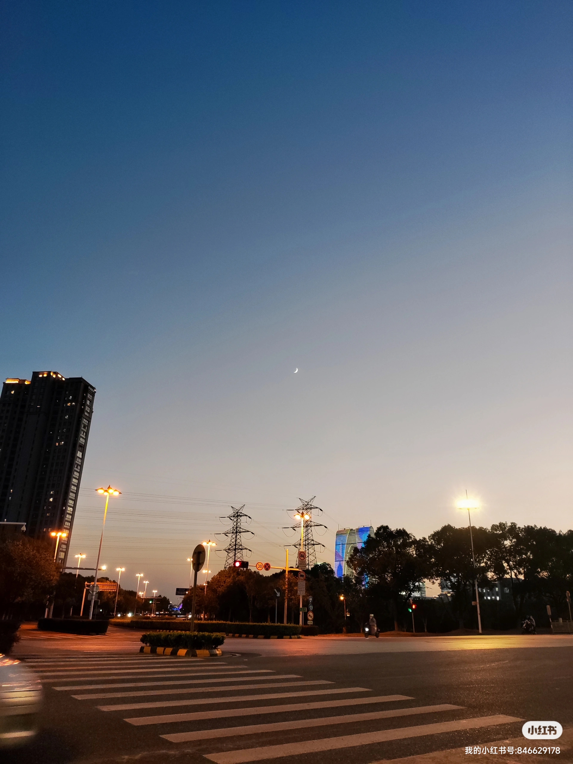 我可以5年大型外企制造业ERP运维顾问，精通采购模块