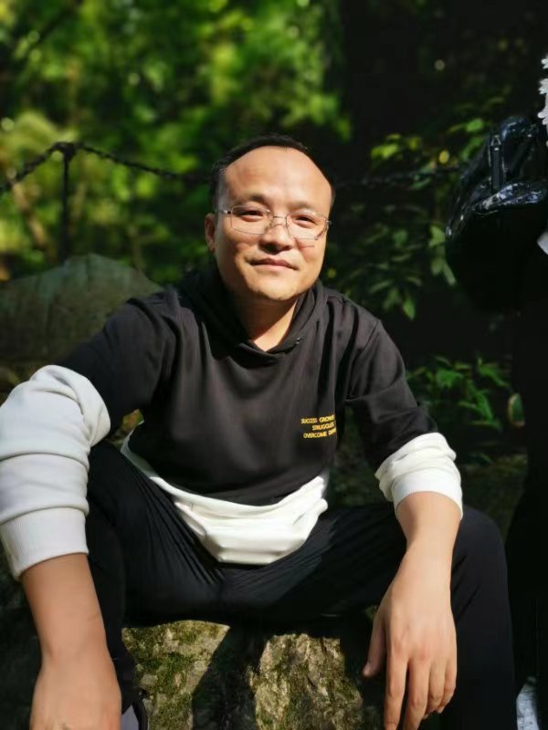 我可以有效陪客户聊天，针对不同客户，3小时能让客户满意。