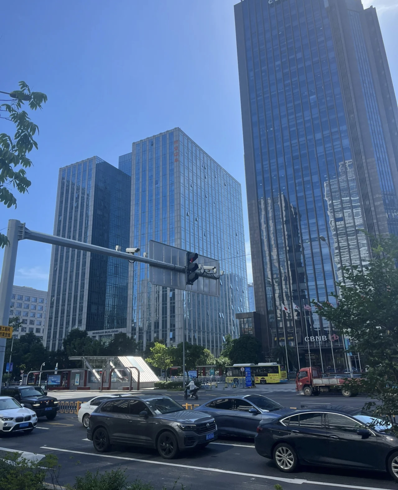 我可以中英文教学  文案创作与编辑 代理出口 协作与支持  倾听与建议等10项促女性职场成长与提升Tips