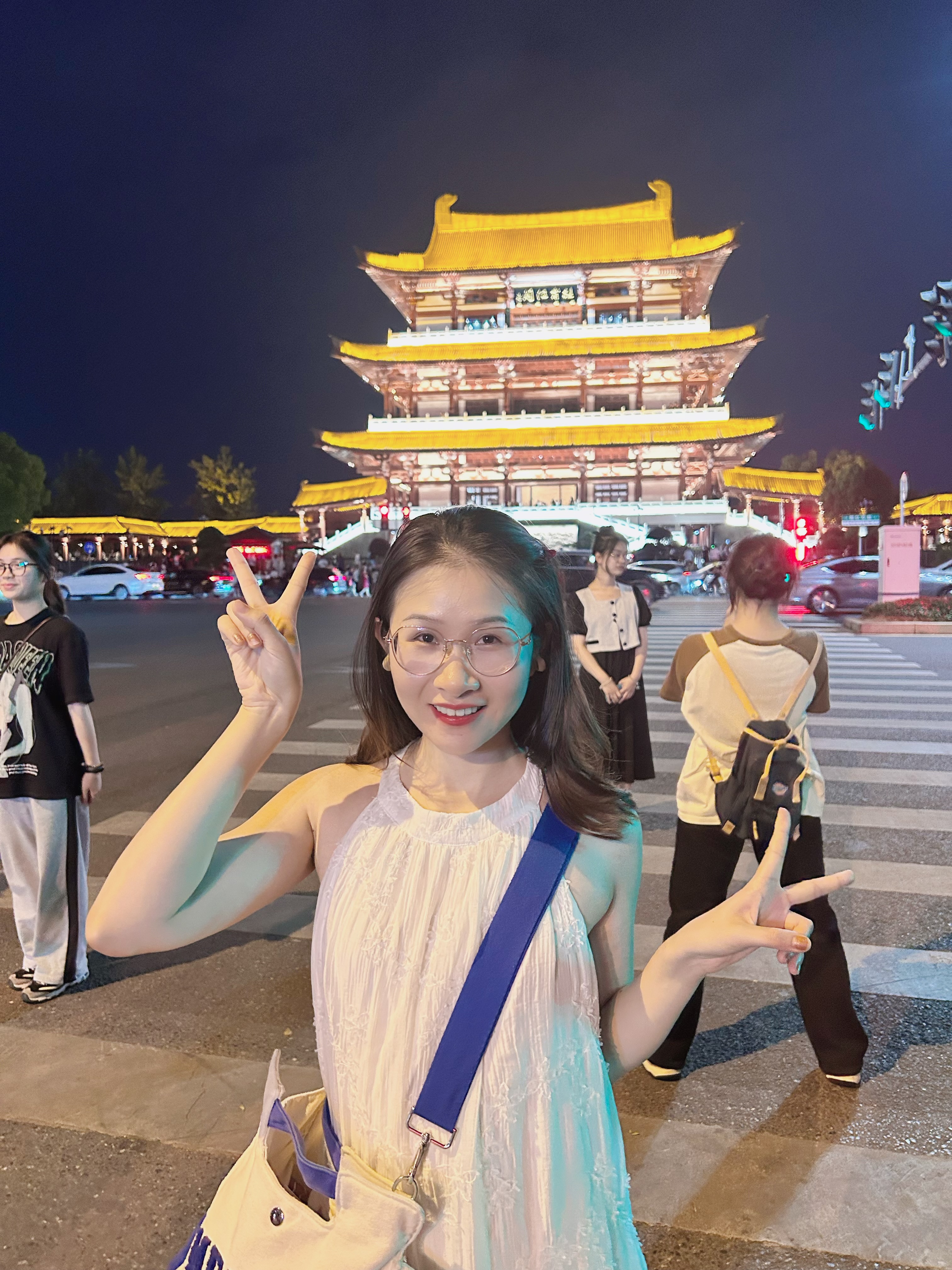 我可以完成一次视频剪辑、配音💗