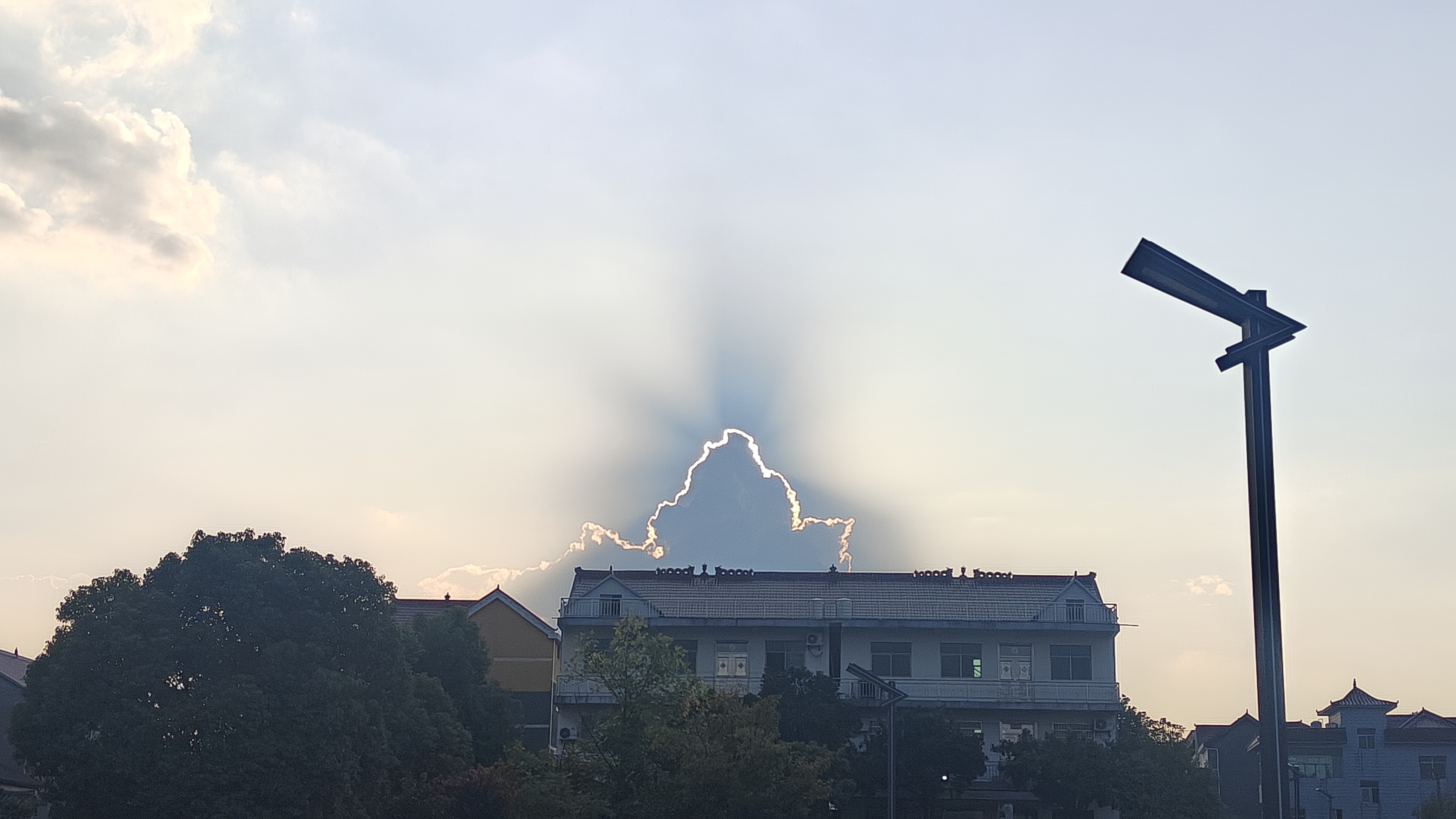 我可以完成一张年终总结单页海报的设计