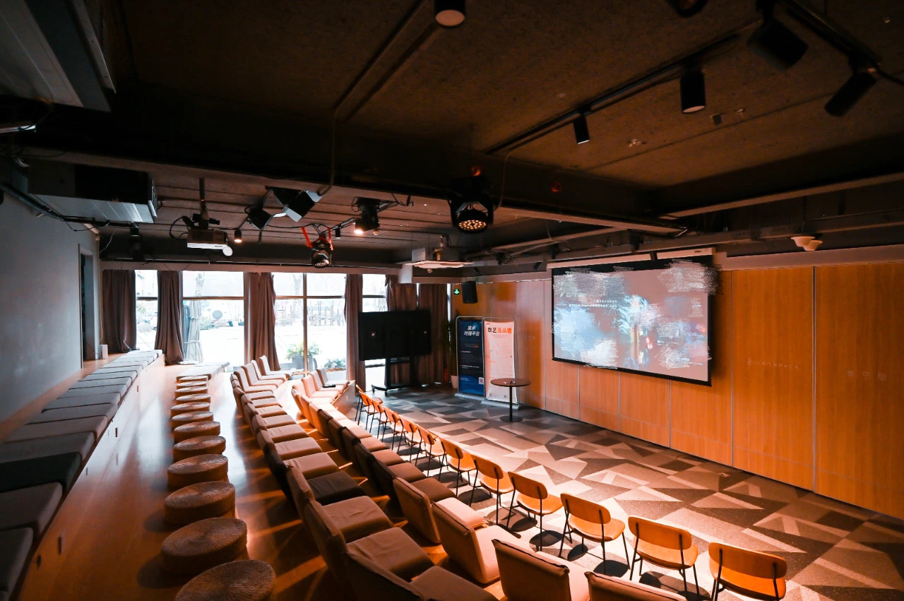 我可以定制一场线下论坛，沙龙活动