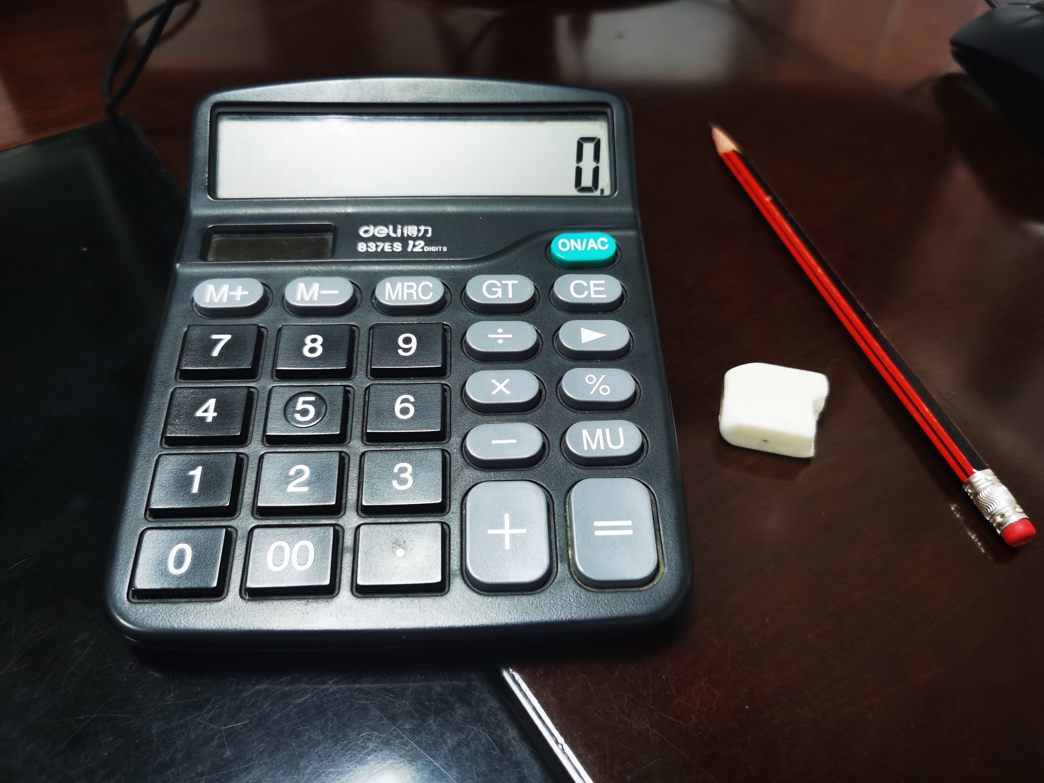 我可以1.记账，整理旧账，完善账务体系。2税务筹划，财务分析