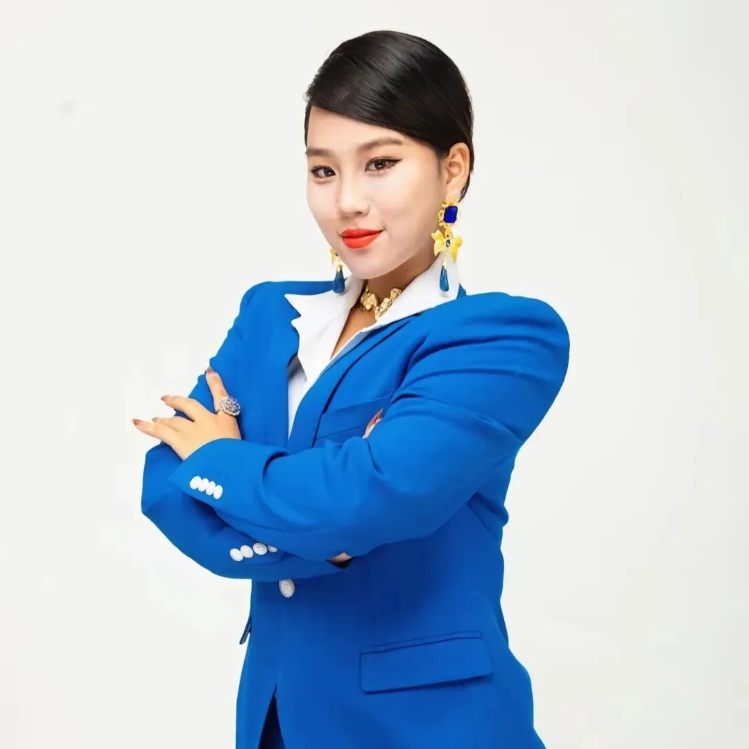 我可以成为心情低落需要安慰的陪玩小甜心，一局白菜价，交个朋友