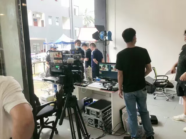 我可以我是一名专业的剪辑拍摄后期人员，拥有丰富的经验和专业技能，致力于为客户提供高质量的短视频作品。