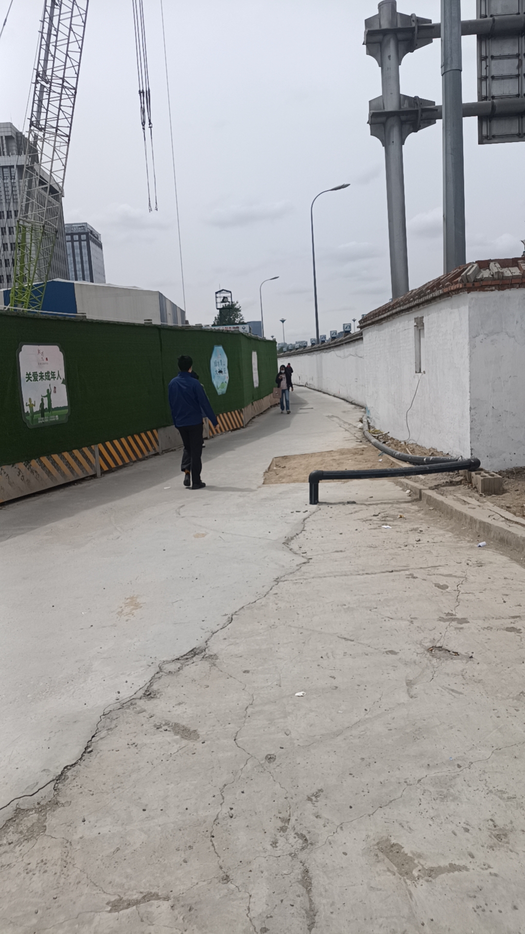 我可以完成html，css，javascript,小程序，1天完成