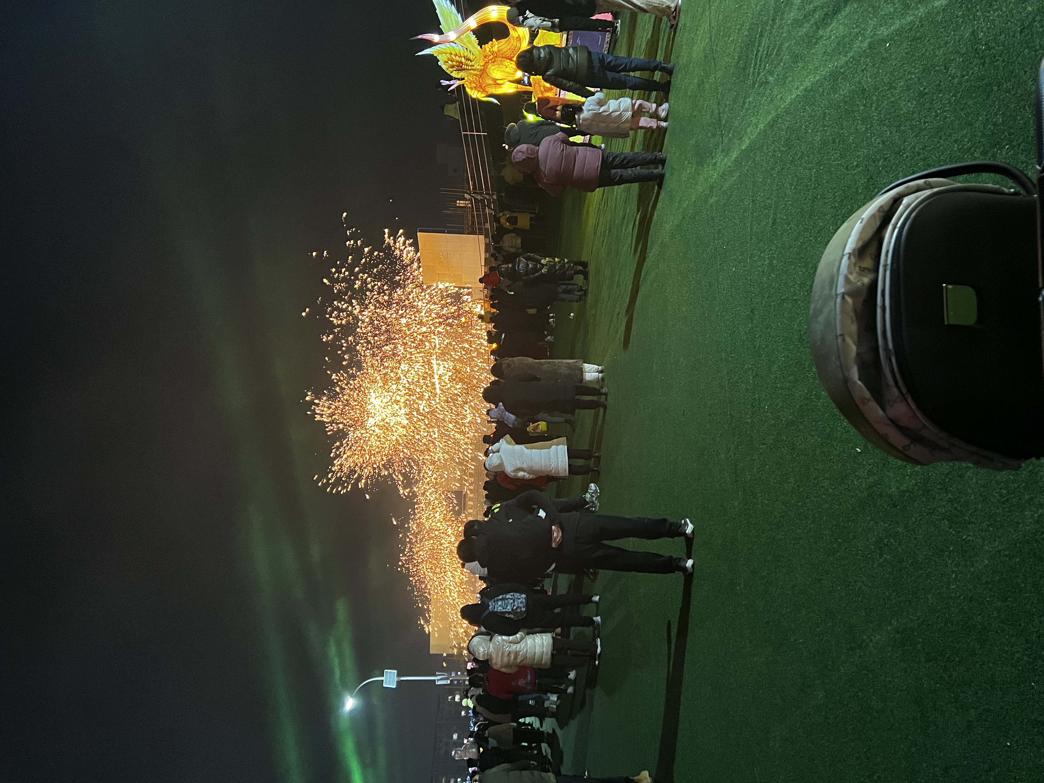 我可以教宝妈宝爸建立属于自己的网络小店,后台运营,只要你按步骤操作,两个月后日入过千不是梦