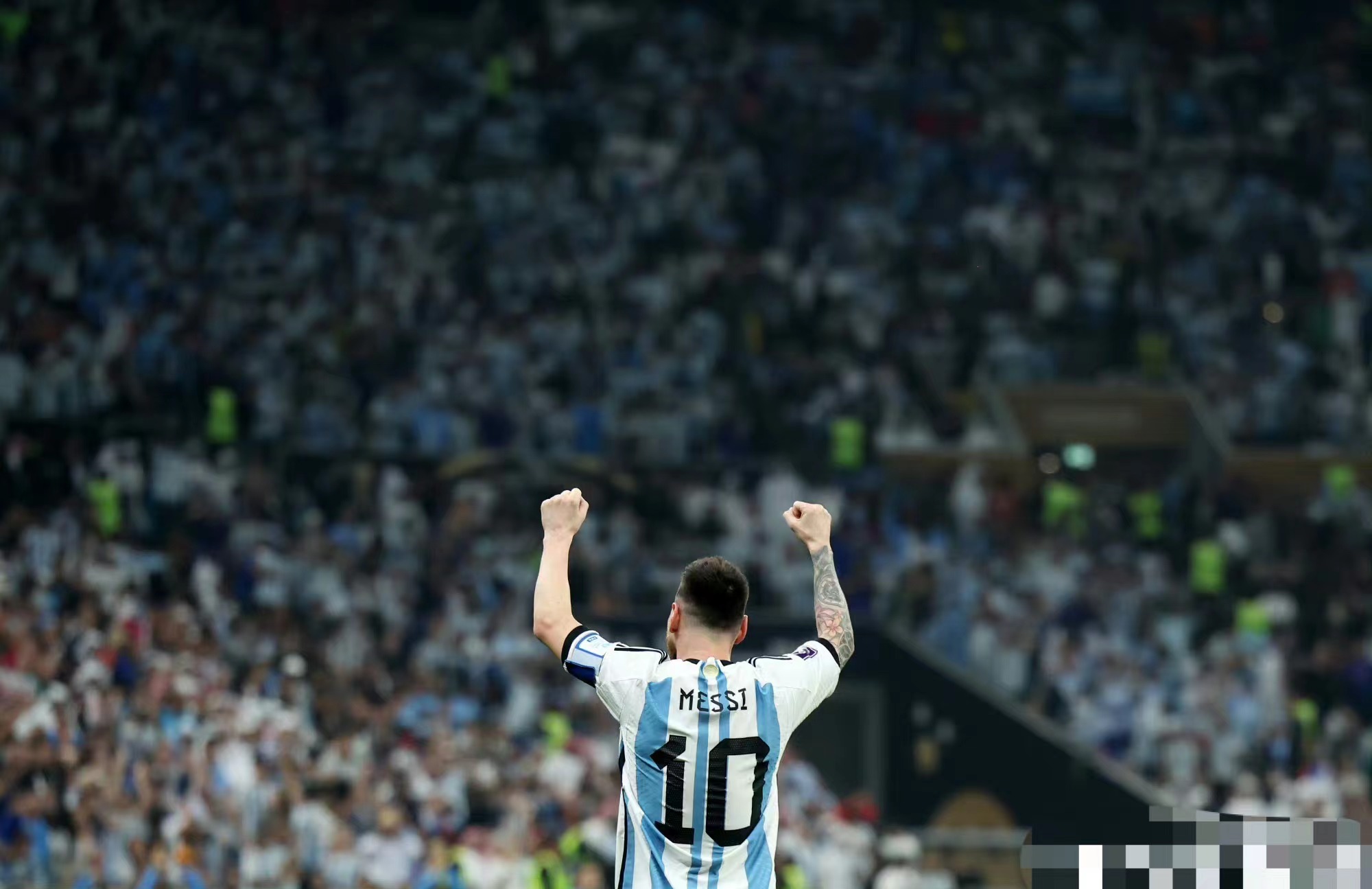 我可以做产品经理相关工作，完成一篇产品需求文档、产品原型、产品规划等等。