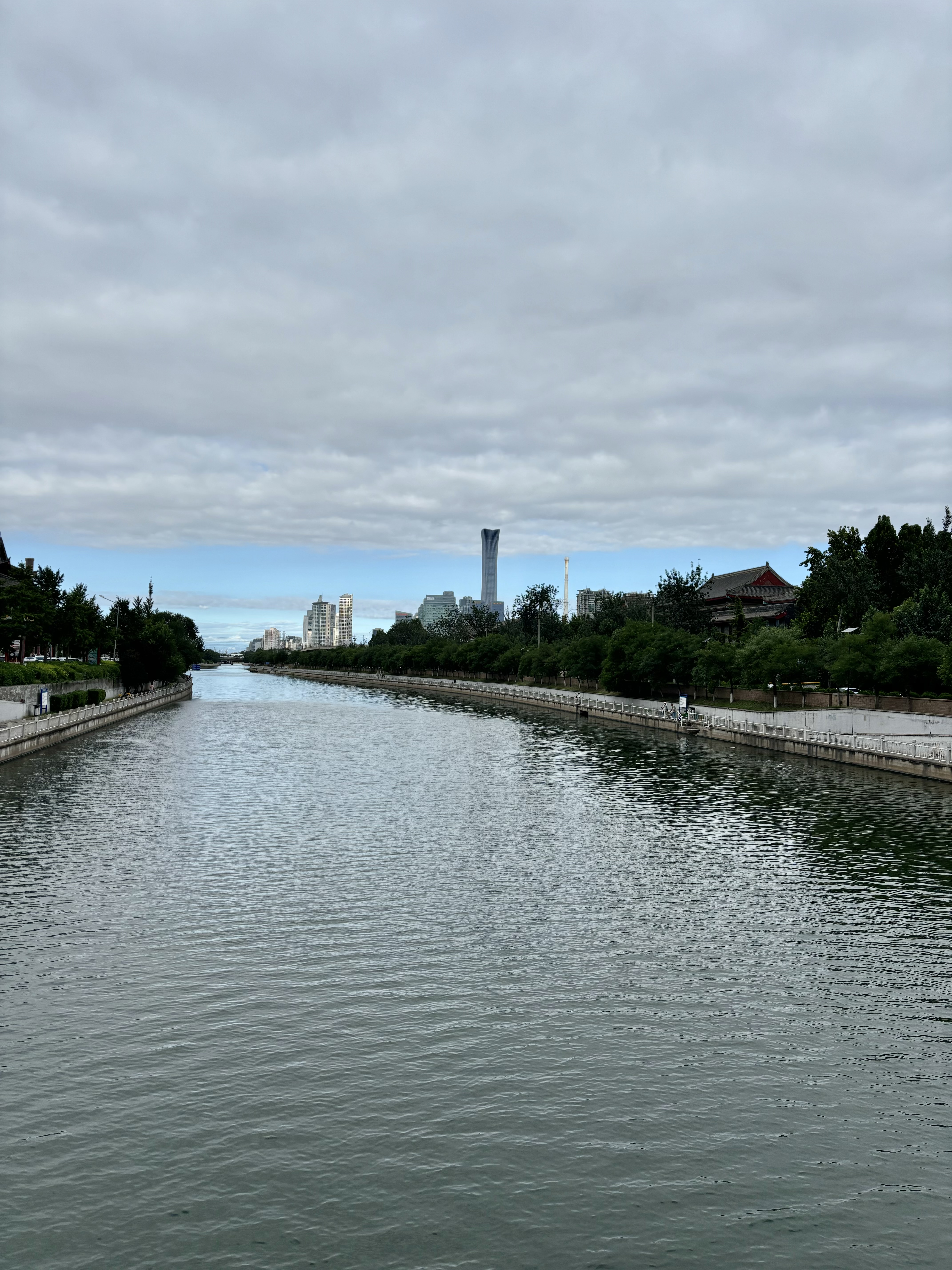 我可以投融资方案咨询、银行融资FA、PEVC投融资、美股IPO、跨境投融资并购，5000万人民币以下为主