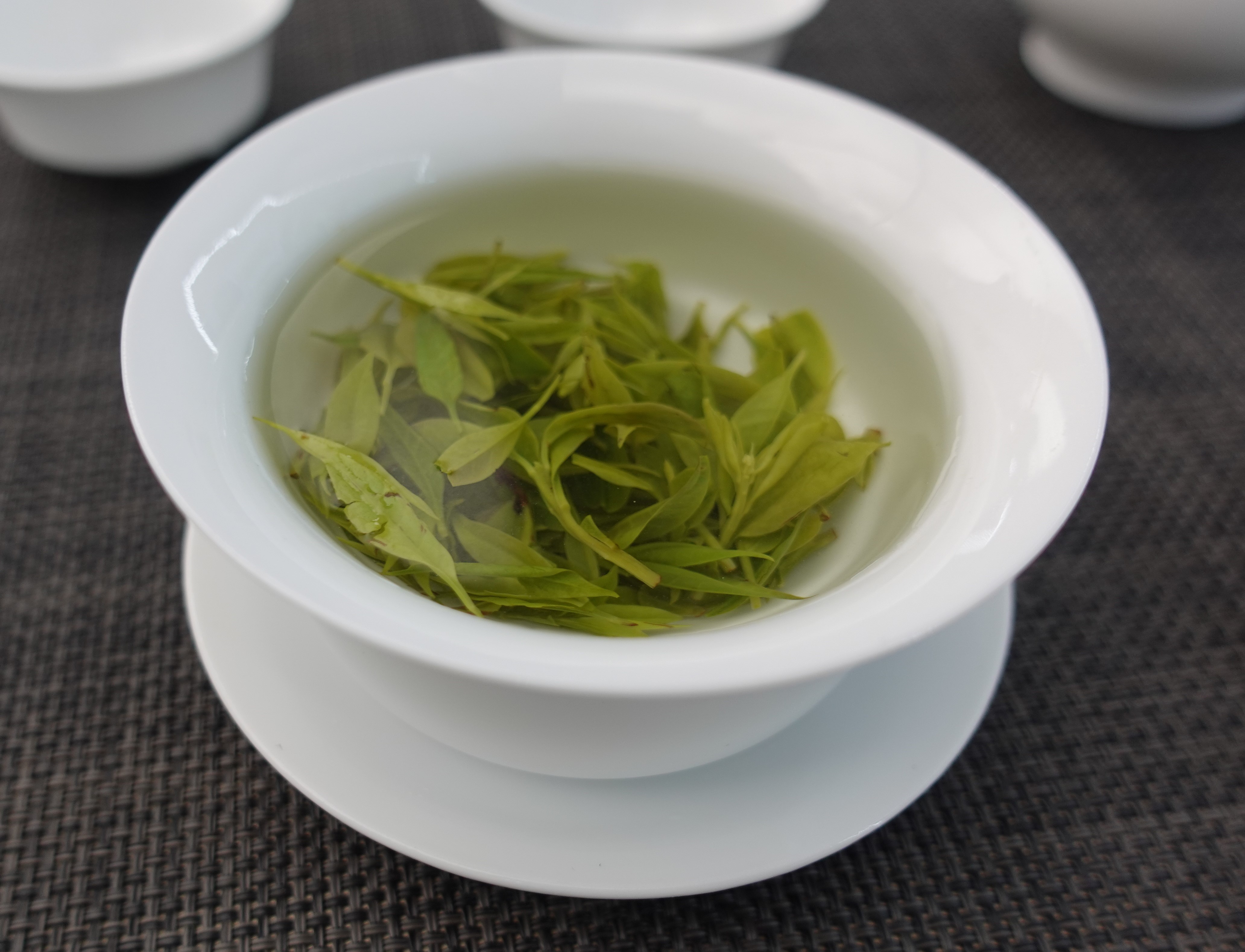 我可以处理5张以上Excel数据表，擅长商业图表设计与呈现